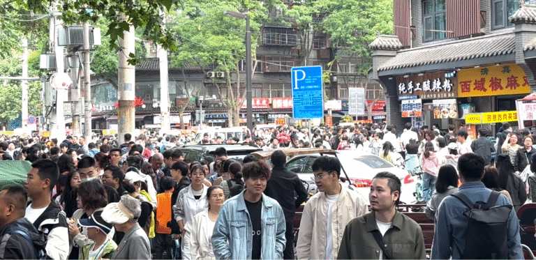 Xi’an’s Breakfast Tsunami – How Elaine and I Survived the Golden Week Crowd for a Taste of Local Flavour